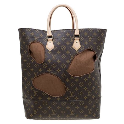 does insurance cover louis vuitton bags.